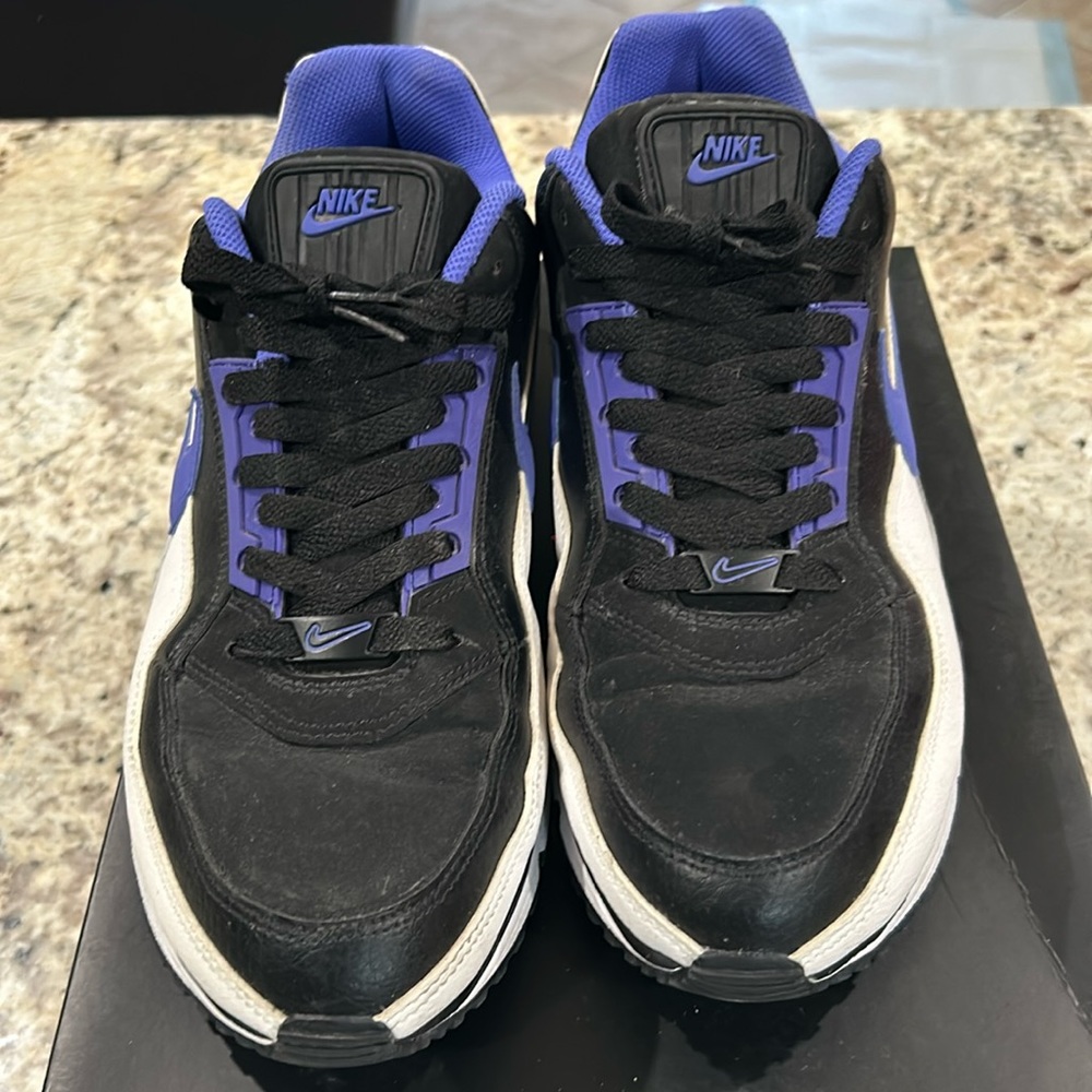Nike Air max tennis shoes